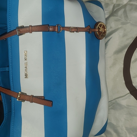 Michael Kors handbag - Picture 3 of 13